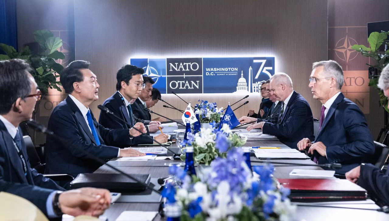 NATO Secretary General Jens Stoltenberg and Yoon Suk Yeol (President, Republic of Korea)