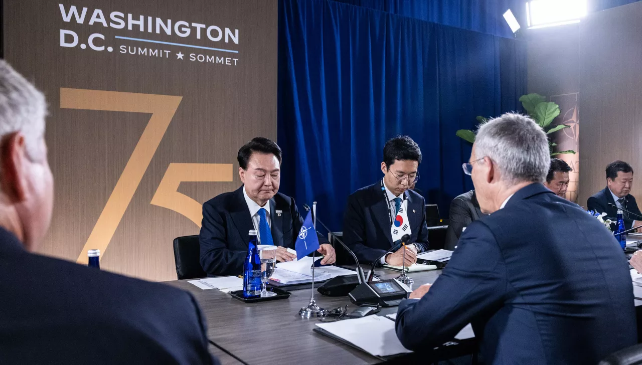 NATO Secretary General Jens Stoltenberg and Yoon Suk Yeol (President, Republic of Korea)