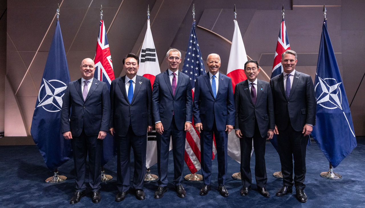 Group photo of the NATO Secretary General, Heads of State and Government with Ukraine, the Indo-Pacific Nations and the President of the United States - Washington Summit