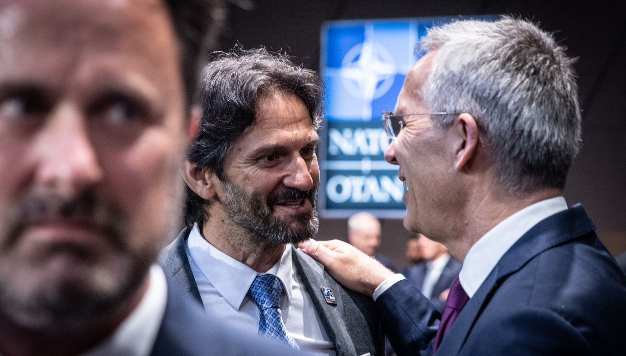 Left to right: Robert Kaliňák (Minister of Defence, Slovak Republic) with NATO Secretary General Jens Stoltenberg