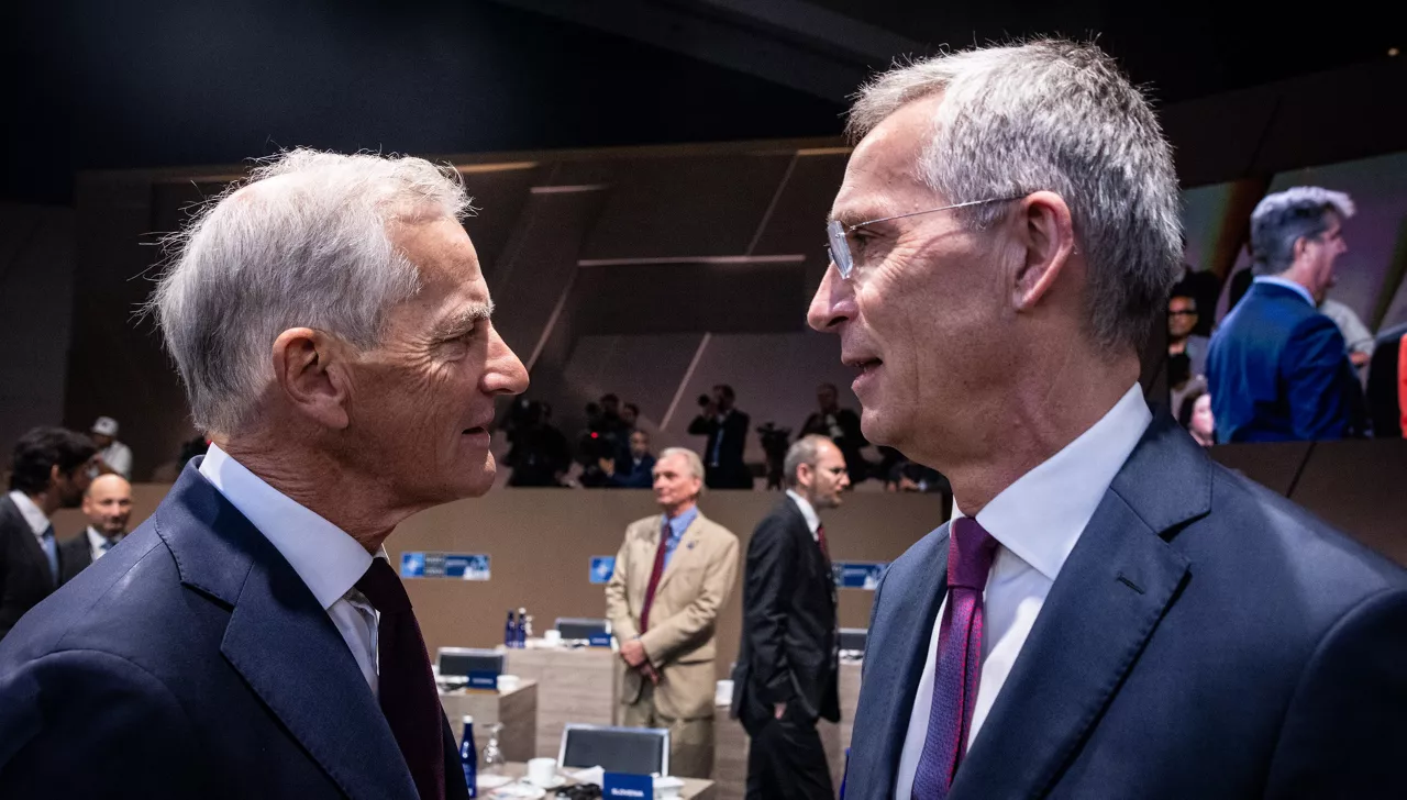 Left to right: Jonas Gahr Støre (Prime Minister of Norway) with NATO Secretary General Jens Stoltenberg