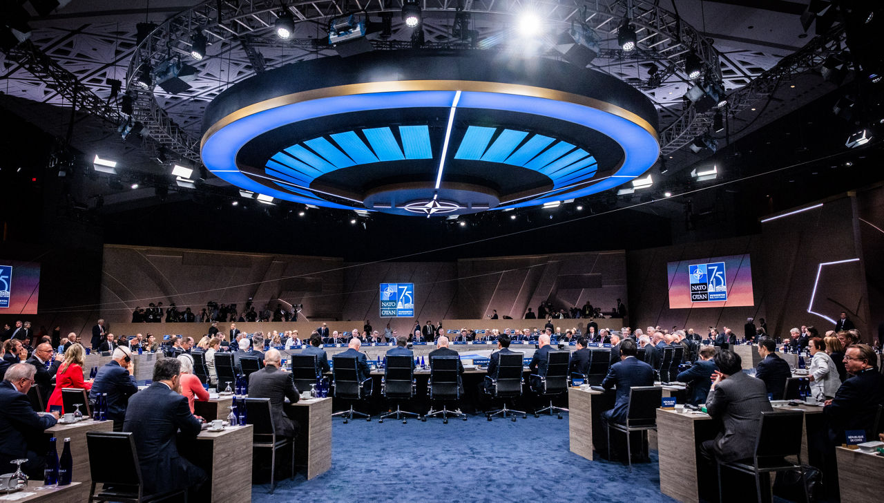 General view of the meeting