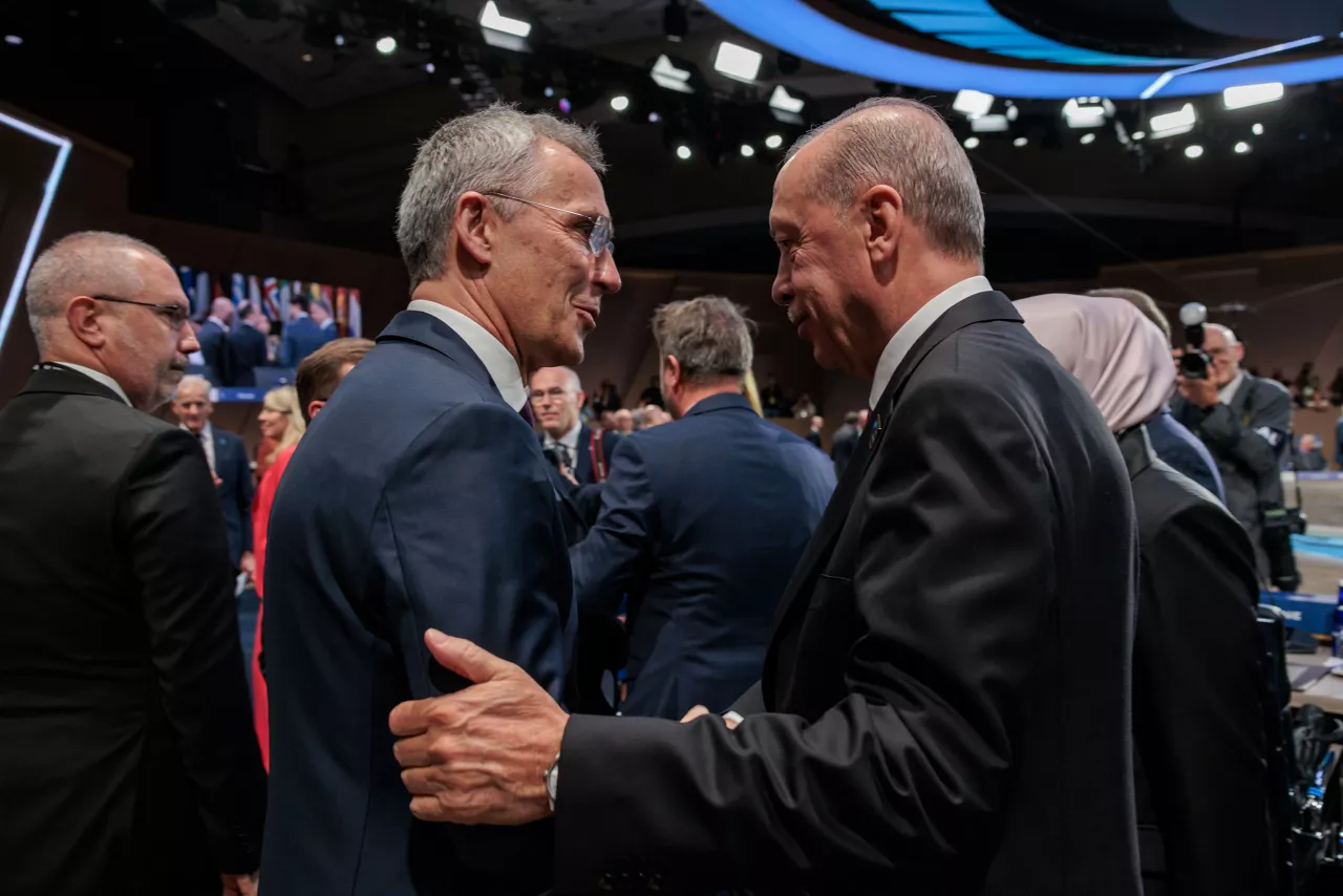 Left to right: NATO Secretary General Jens Stoltenberg with President Recep Tayyip Erdoğan (Türkiye)