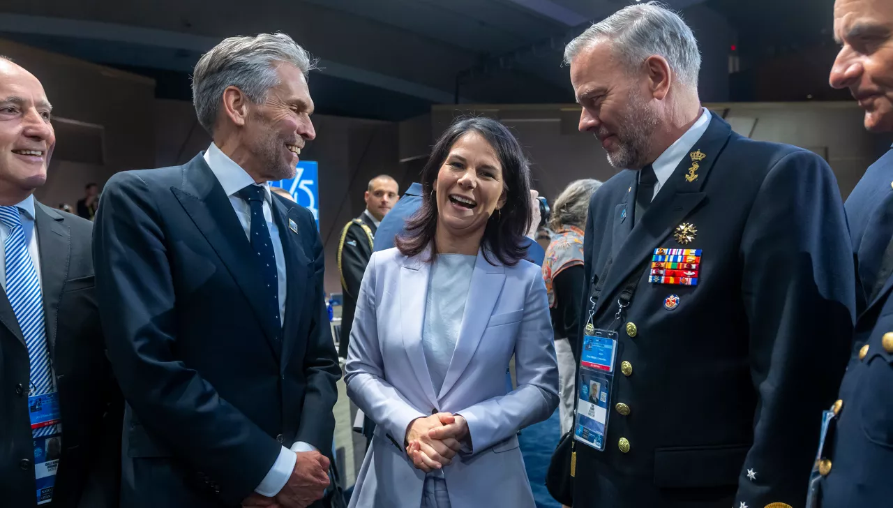 Left to right: Dick Schoof (Prime Minister of The Netherlands) with Annalena Baerbock (Minister of Foreign Affairs, Germany) and Admiral Rob Bauer (Chair NATO Military Committee)