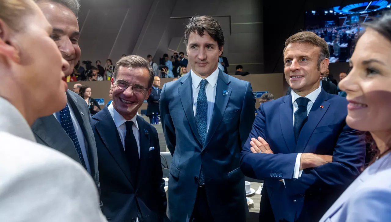 Left to right: Ulf Kristersson (Prime Minister of Sweden) with Justin Trudeau (Prime Minister of Canada) and President Emmanuel Macron (France)