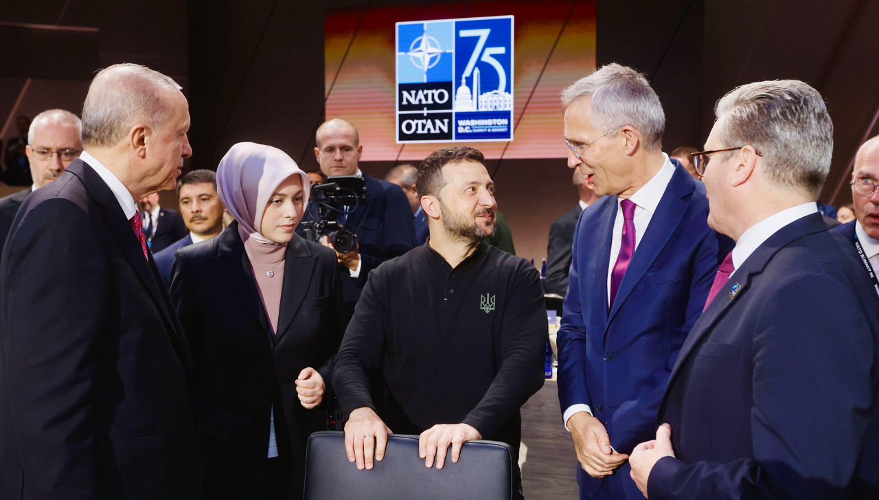 Left to right: President Recep Tayyip Erdoğan ( Türkiye); President Volodymyr Zelenskyy (Ukraine); NATO Secretary General Jens Stoltenberg; Keir Starmer (UK Prime Minister)