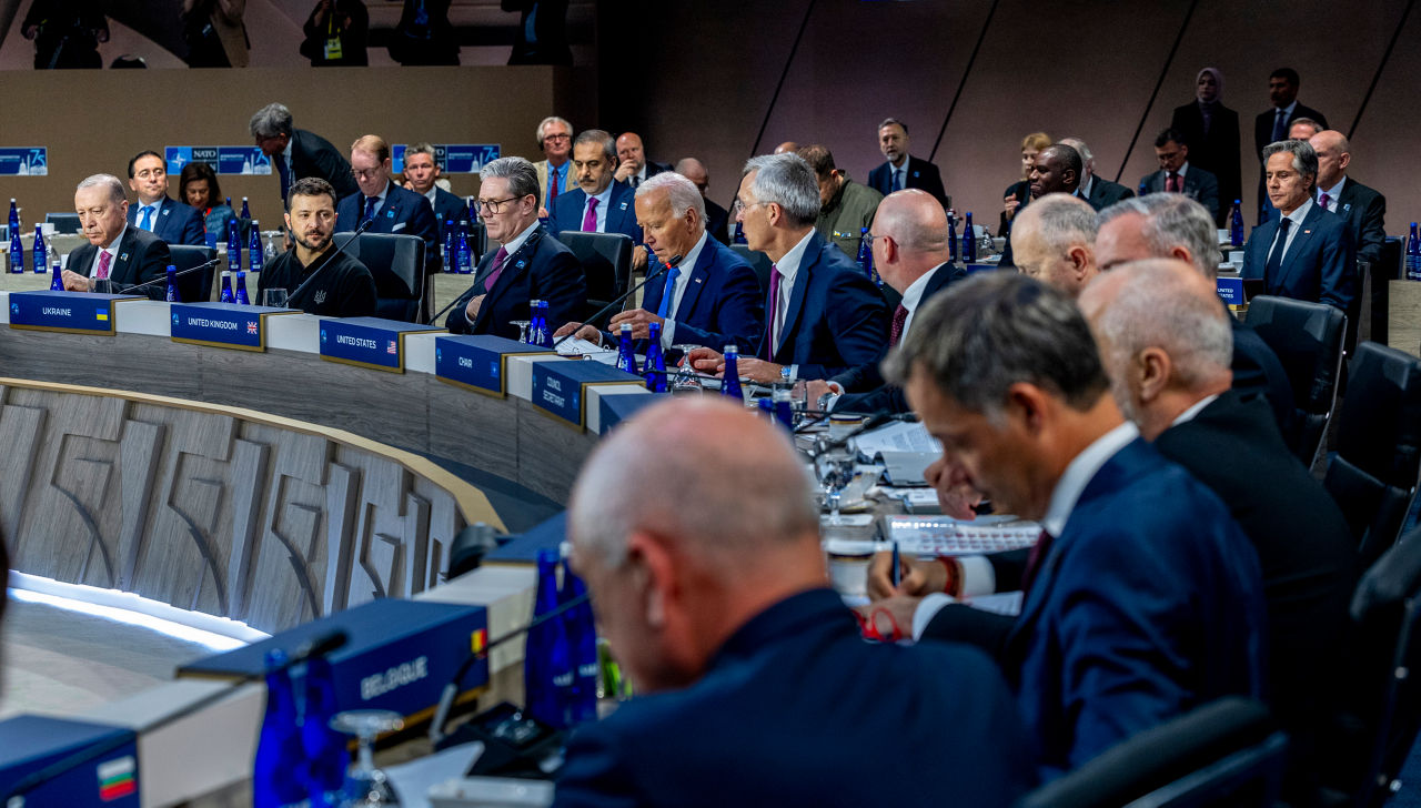 General view of the meeting