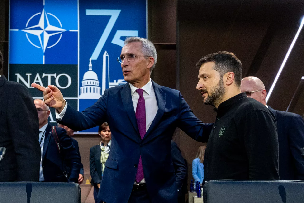 Left to right: NATO Secretary General Jens Stoltenberg and President Volodymyr Zelenskyy (Ukraine)