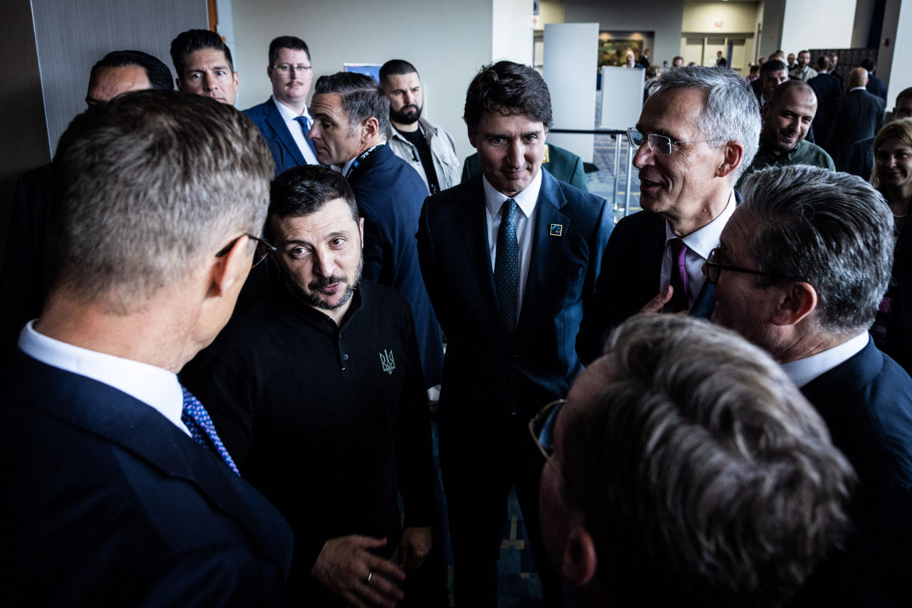 Left to right: President Volodymyr Zelenskyy (Ukraine) with Justin Trudeau (Prime Minister of Canada) and NATO Secretary General Jens Stoltenberg