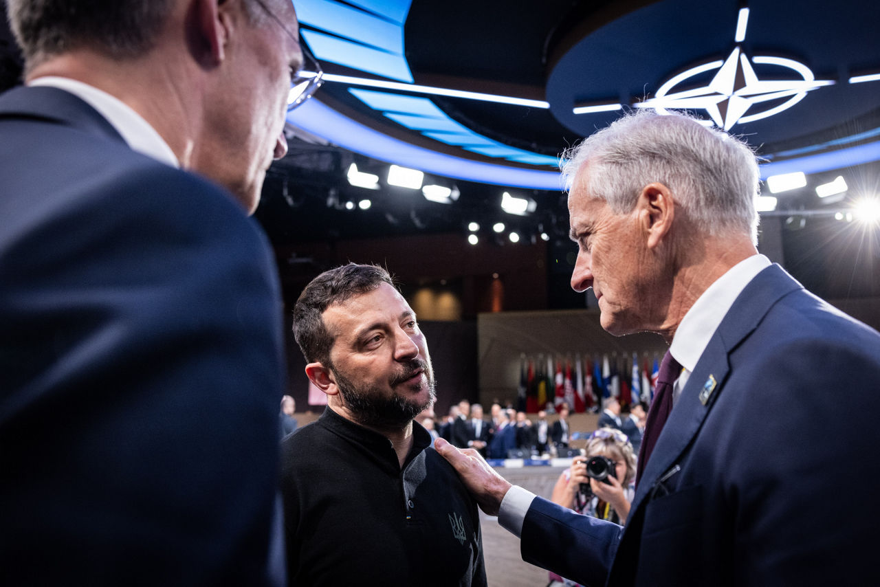 Centre and right: President Volodymyr Zelenskyy (Ukraine) with Jonas Gahr Støre (Prime Minister of Norway)