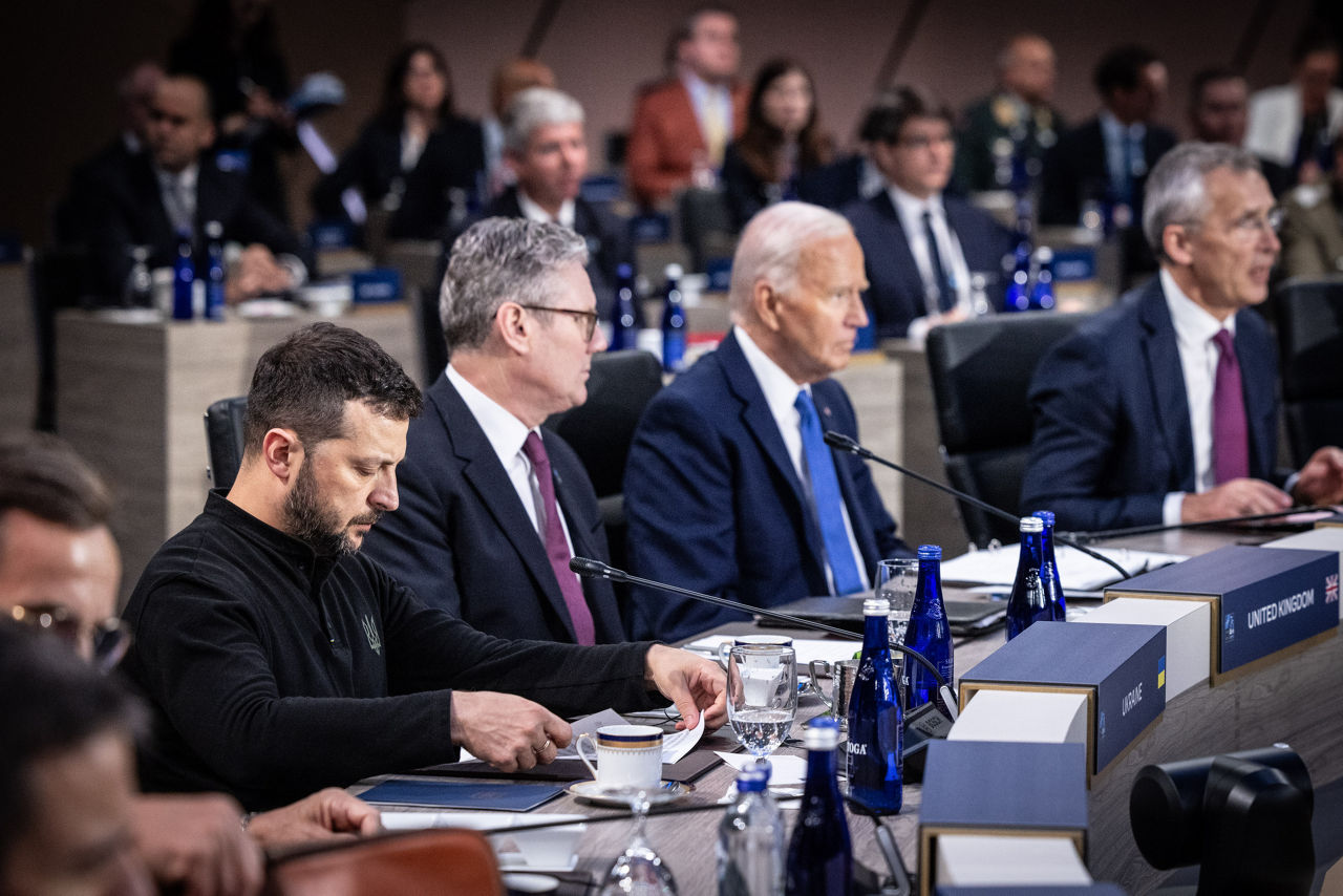 Left to right: President Volodymyr Zelenskyy (Ukraine) with Keir Starmer (UK Prime Minister) and US President Joe Biden