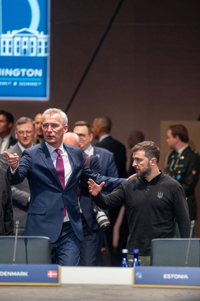 Left to right: NATO Secretary General Jens Stoltenberg with President Volodymyr Zelenskyy (Ukraine)