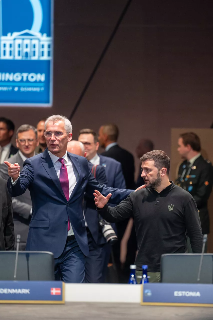 Left to right: NATO Secretary General Jens Stoltenberg with President Volodymyr Zelenskyy (Ukraine)