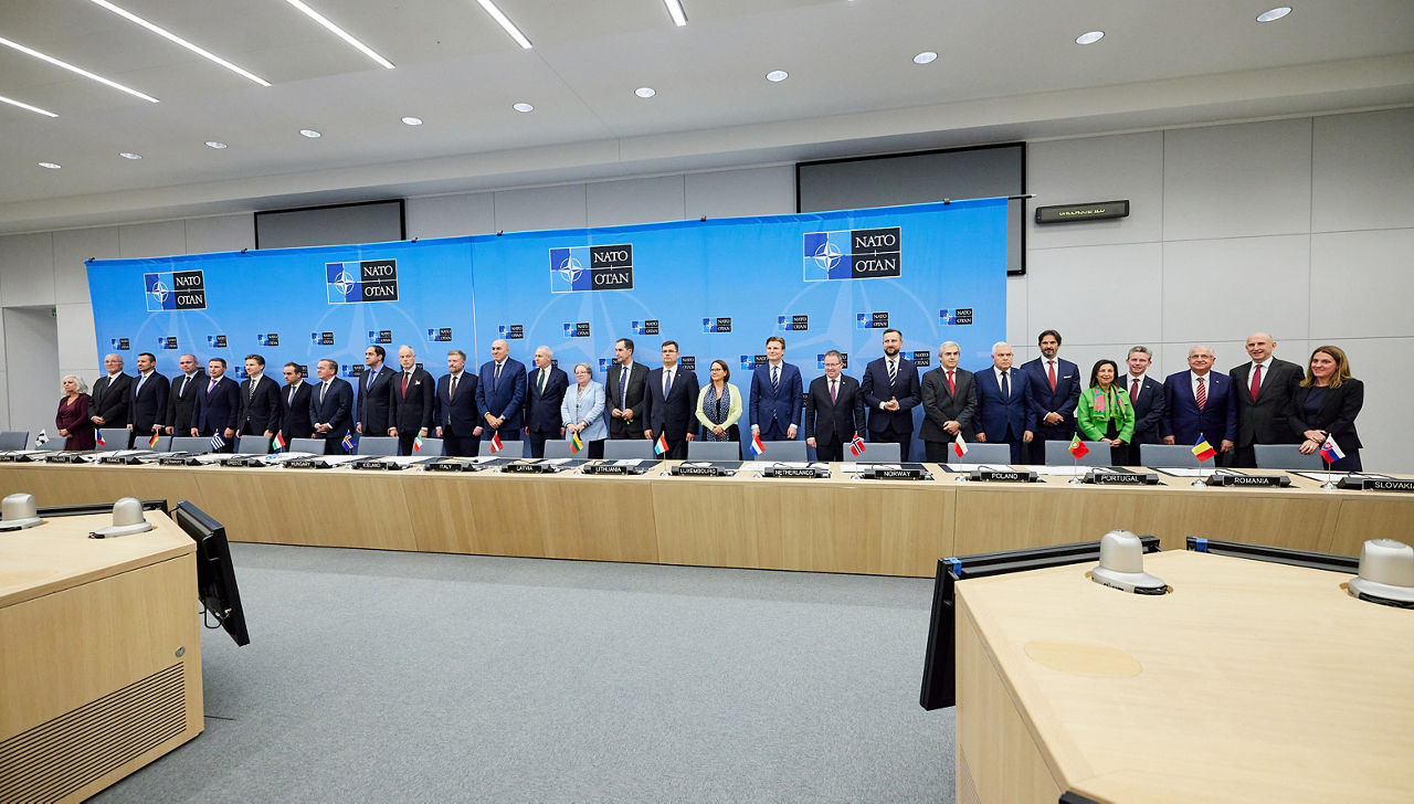 Signing ceremony - Meeting of NATO Defence Ministers, 17-18 October in Brussels