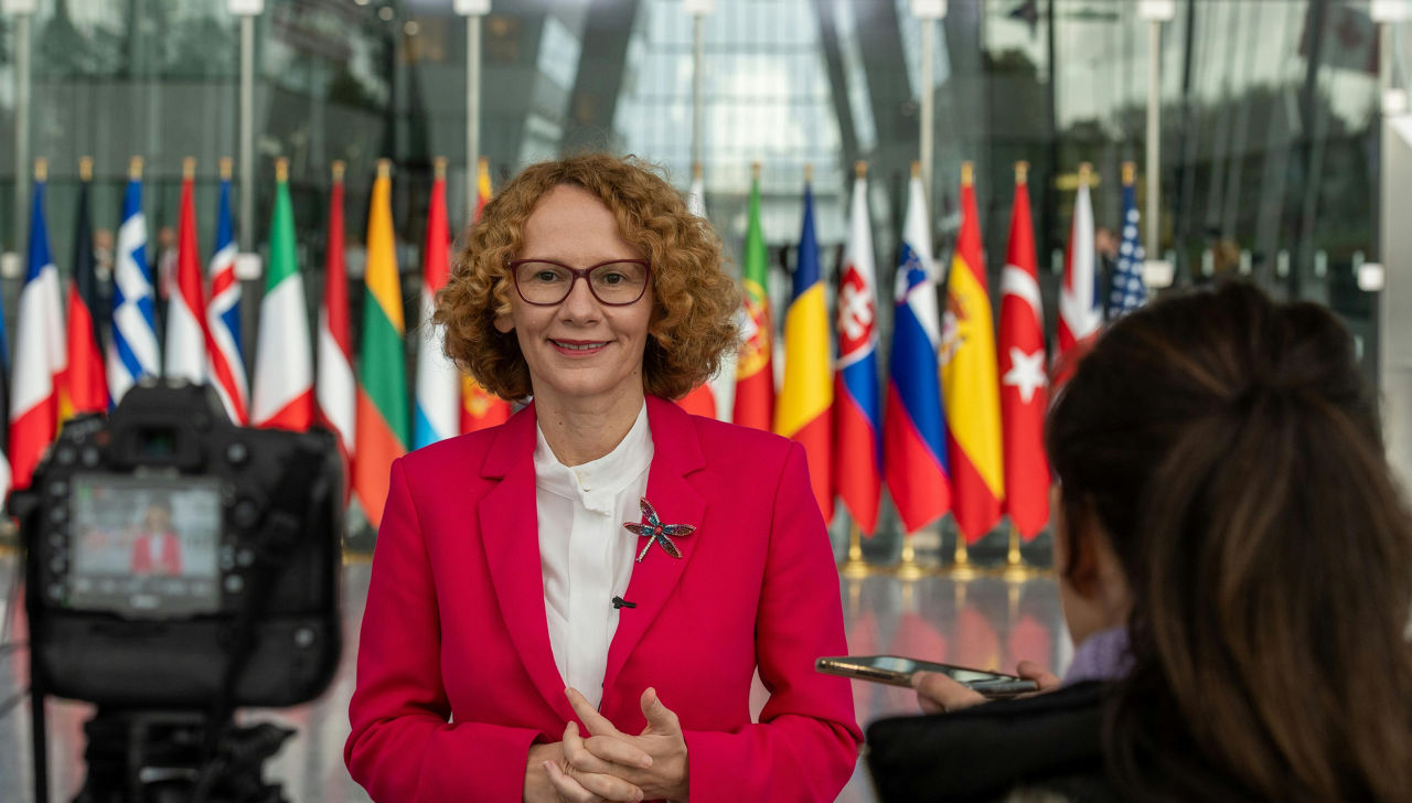 Arrival Radmila Shekerinska (Minister of Defence, North Macedonia)