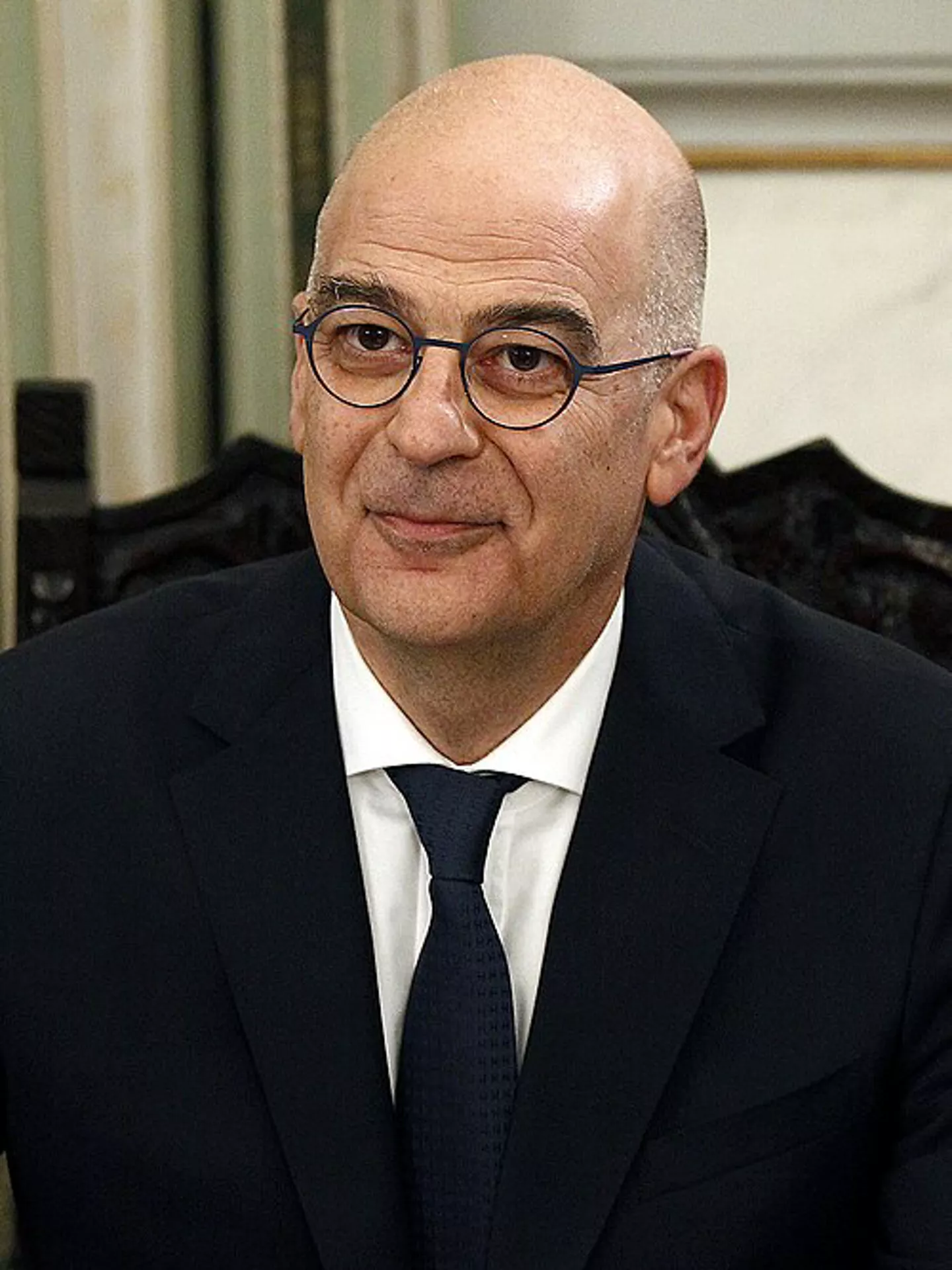 Ο νέος υπουργός Εξωτερικών Νίκος Δένδιας υπογράφει το πρακτικό της ορκωμοσίας, κατά τη διάρκει τελετής ορκωμοσίας, στο Προεδρικό Μέγαρο,Αθήνα Τρίτη 9 Ιουλίου 2019 Υπουργοί της νέας Κυβέρνησης υπό τον πρωθυπουργό Κυριάκο Μητσοτάκη ορκίζονται από τον Αρχιεπίσκοπο Ιερώνυμο και ενώπιον του Προέδρου της Δημοκρατίας Προκόπη Παυλόπουλου σε τελετή στο Προεδρικό Μέγαρο, ΑΠΕ-ΜΠΕ/ΑΠΕ-ΜΠΕ/ΑΛΕΞΑΝΔΡΟΣ ΒΛΑΧΟΣ