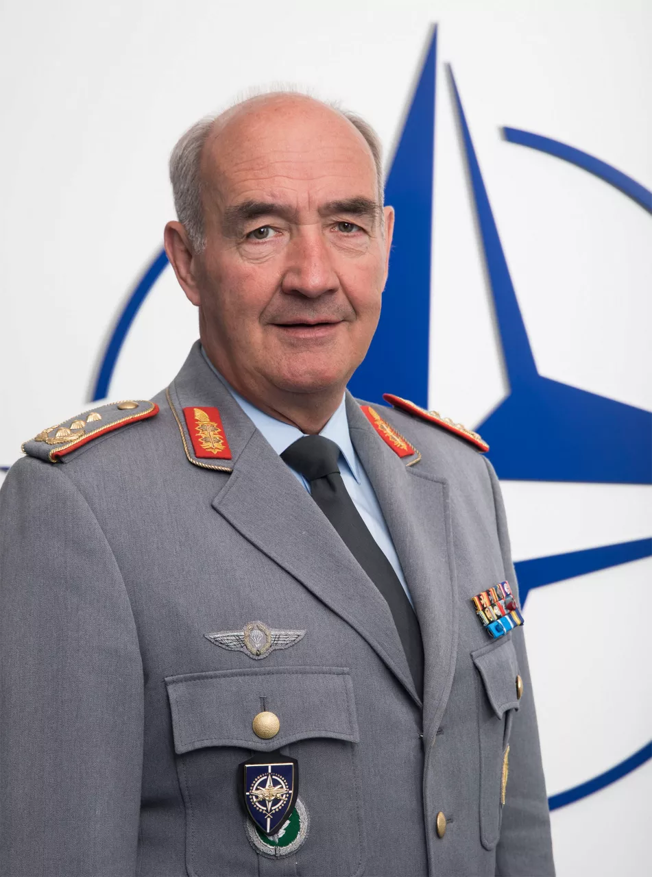 Lieutenant General  Hans-Werner Wiermann