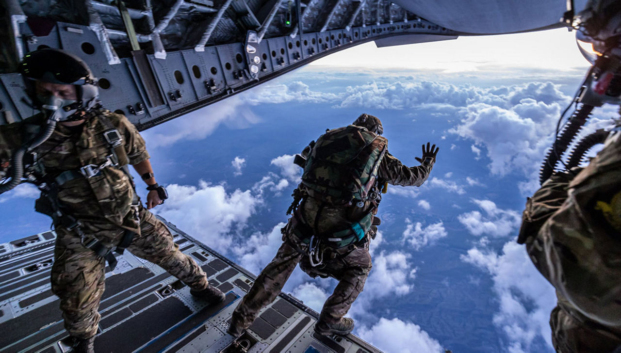 British Army Pathfinders leap from 18,000 ft into North Macedonia as part of exercise Swift Response 22. 