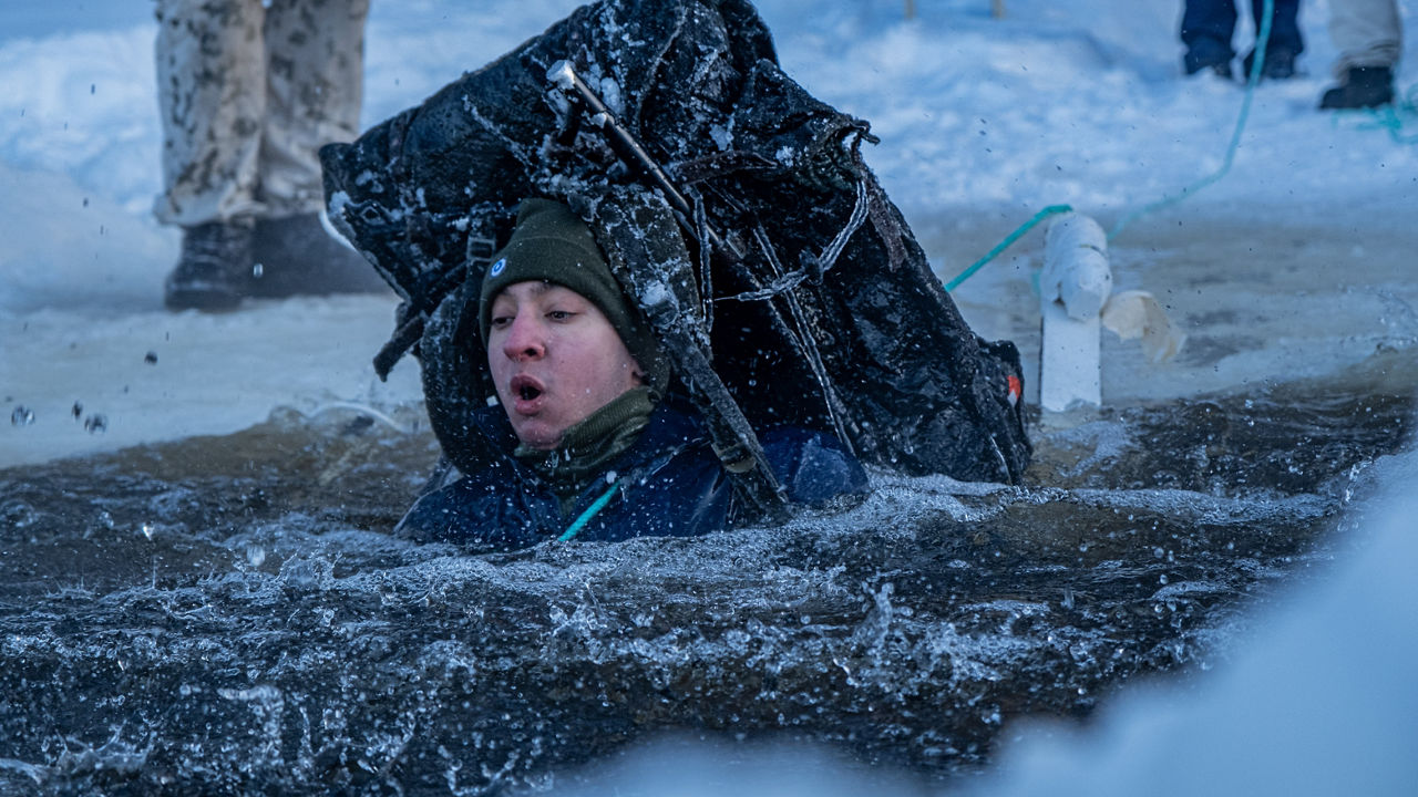 In Lapland, northern Finland, where temperatures regularly drop below -20 degrees Celsius, Finnish instructors from the Finnish Defence Forces’ Jaeger Brigade run different courses for military personnel from various NATO countries.