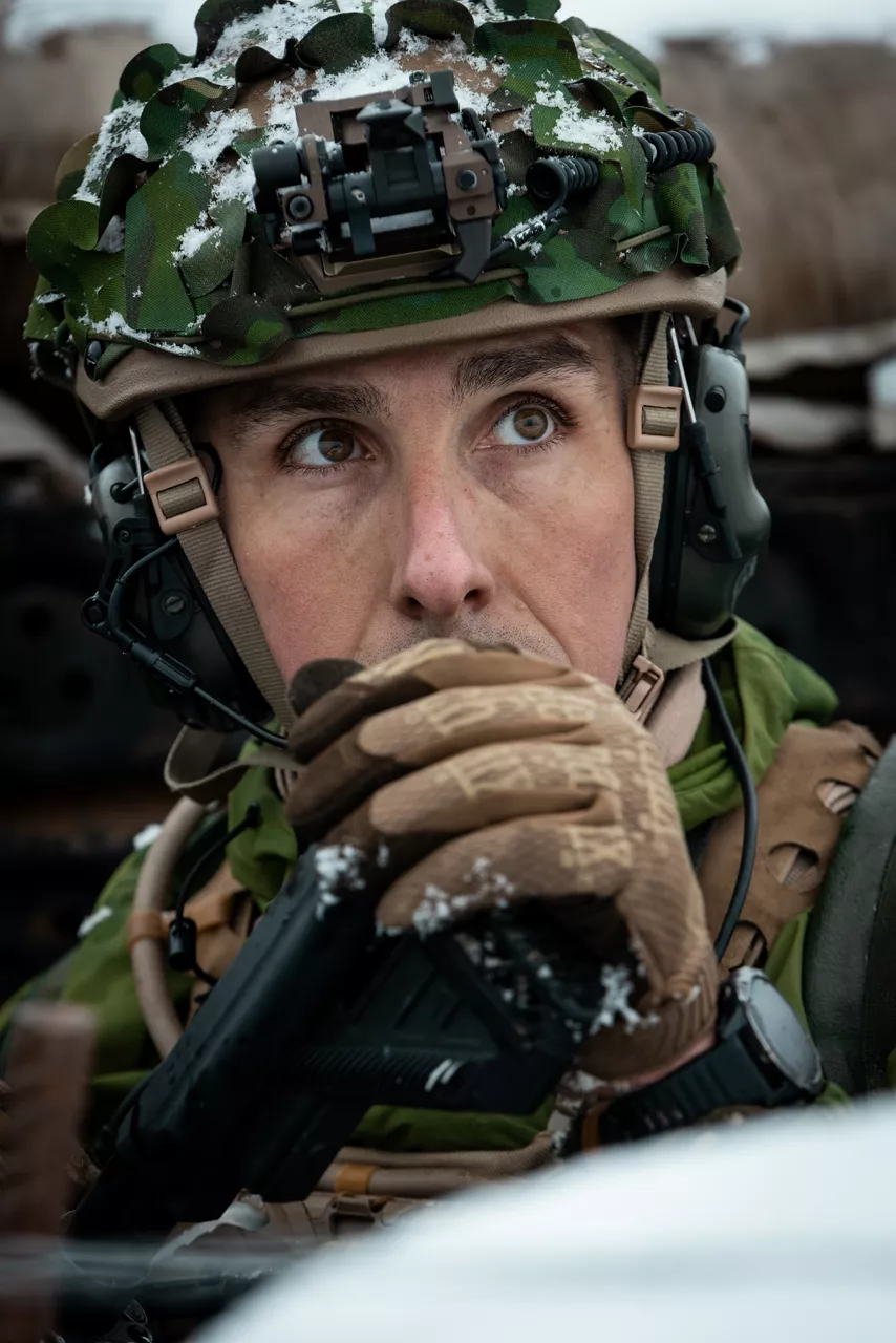 A French officer directs his troops during exercise Steadfast Dart 25 in Romania. 

Steadfast Dart was the first deployment exercise for the Allied Reaction Force, or ARF, NATO’s new force-in-readiness. Designed to deploy rapidly and implement the Alliance’s new regional defence plans, the ARF is currently led by NATO Rapidly Deployable Corps Italy.