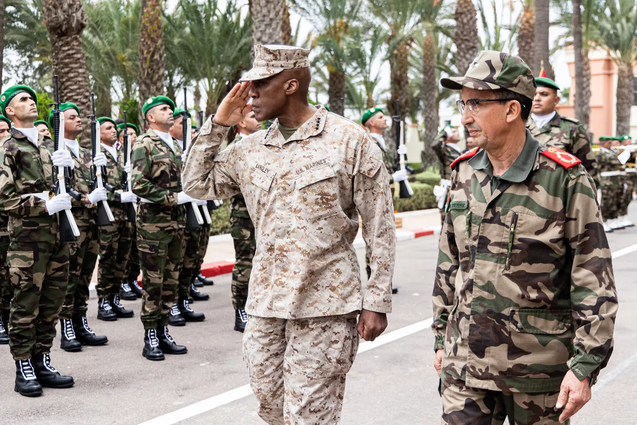 U.S. Marines General Langley salutes a formation of Moroccan soldiers during exercise African Lion 25. 



Exercise ‘African Lion 2025’ saw 10,000 troops train together in Ghana, Morocco, Senegal and Tunisia. After two weeks of classroom training, the exercise culminated in a week-long planning exercise, combining land, air, sea, space and cyberspace challenges.

