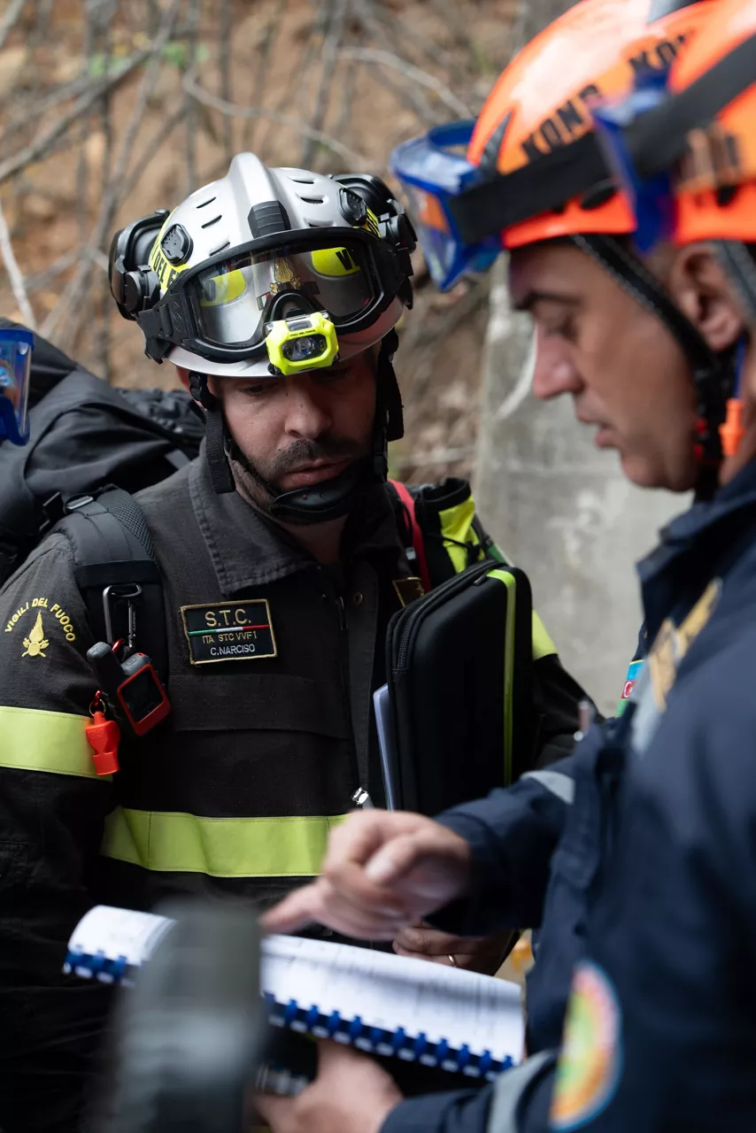 An Italian firefighter and a member of the Azerbaijani search and rescue team exchange tactics during a joint exercise focused on earthquake response.

In one of the year’s largest and most complex civil emergency exercises, soldiers, scientists, and first responders trained in Bulgaria to strengthen coordination and readiness for large-scale disasters. The exercise, “Bulgaria 2025”, took place from 7 until 12 September 2025.