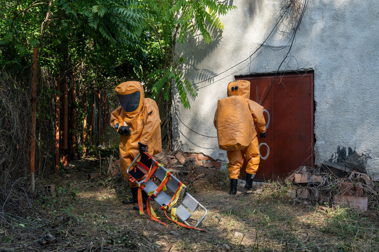 Romanian firefighters search for victims during a simulated chemical, biological, radiological, and nuclear (CBRN) emergency exercise.

In one of the year’s largest and most complex civil emergency exercises, soldiers, scientists, and first responders trained in Bulgaria to strengthen coordination and readiness for large-scale disasters. The exercise, “Bulgaria 2025”, took place from 7 until 12 September 2025.