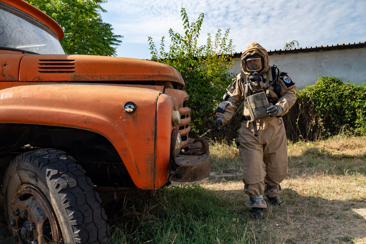 Bulgarian Armed Forces CBRN specialists take part in a simulated chemical, biological, radiological, and nuclear (CBRN) defence exercise.

In one of the year’s largest and most complex civil emergency exercises, soldiers, scientists, and first responders trained in Bulgaria to strengthen coordination and readiness for large-scale disasters. The exercise, “Bulgaria 2025”, took place from 7 until 12 September 2025.