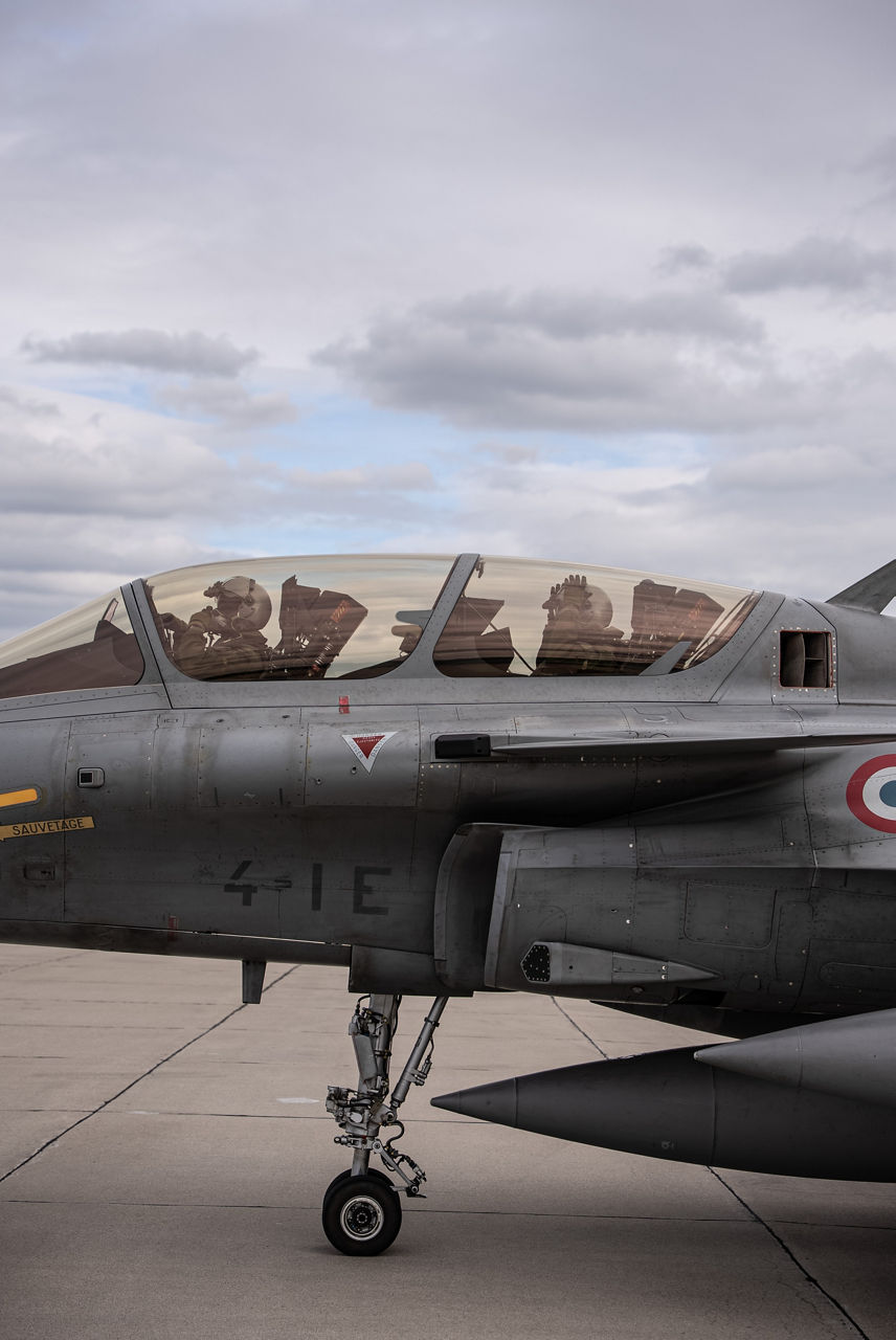 A close up shot of the Rafale multirole fighter showing pilot and weapons systems officer. In the wake of the intrusion of Russian drones to Polish airspace on 10 September 2025, the French Air Force has deployed three Rafale fighter jets to Poland as part of the new NATO activity “Eastern Sentry”.