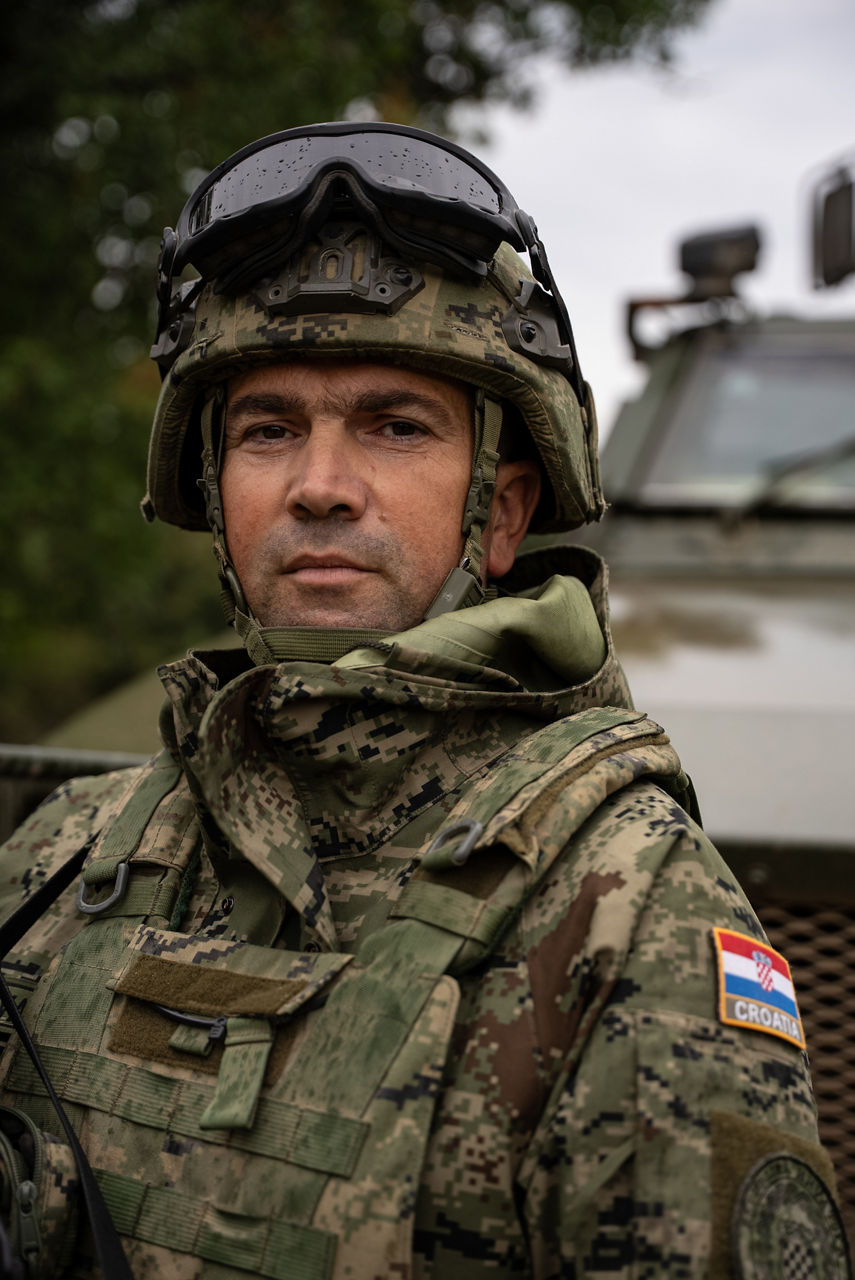 Close up on a Croatian military policeman. Exercise Adaptive Hussars 2025 was the Hungarian Defence Forces’ largest and most complex military exercise since Hungary’s accession to NATO in 1999. It promoted cooperation between all NATO members contributing to the NATO’s multinational battlegroup in Hungary, and boosted Hungary’s  defence capabilities along with NATO defence plans and procedures.