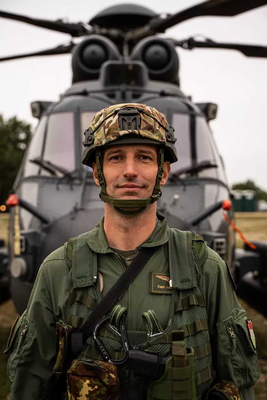 The pilot of a Hungarian Air Force helicopter. Exercise Adaptive Hussars 2025 was the Hungarian Defence Forces’ largest and most complex military exercise since Hungary’s accession to NATO in 1999. It promoted cooperation between all NATO members contributing to the NATO’s multinational battlegroup in Hungary, and boosted Hungary’s  defence capabilities along with NATO defence plans and procedures.