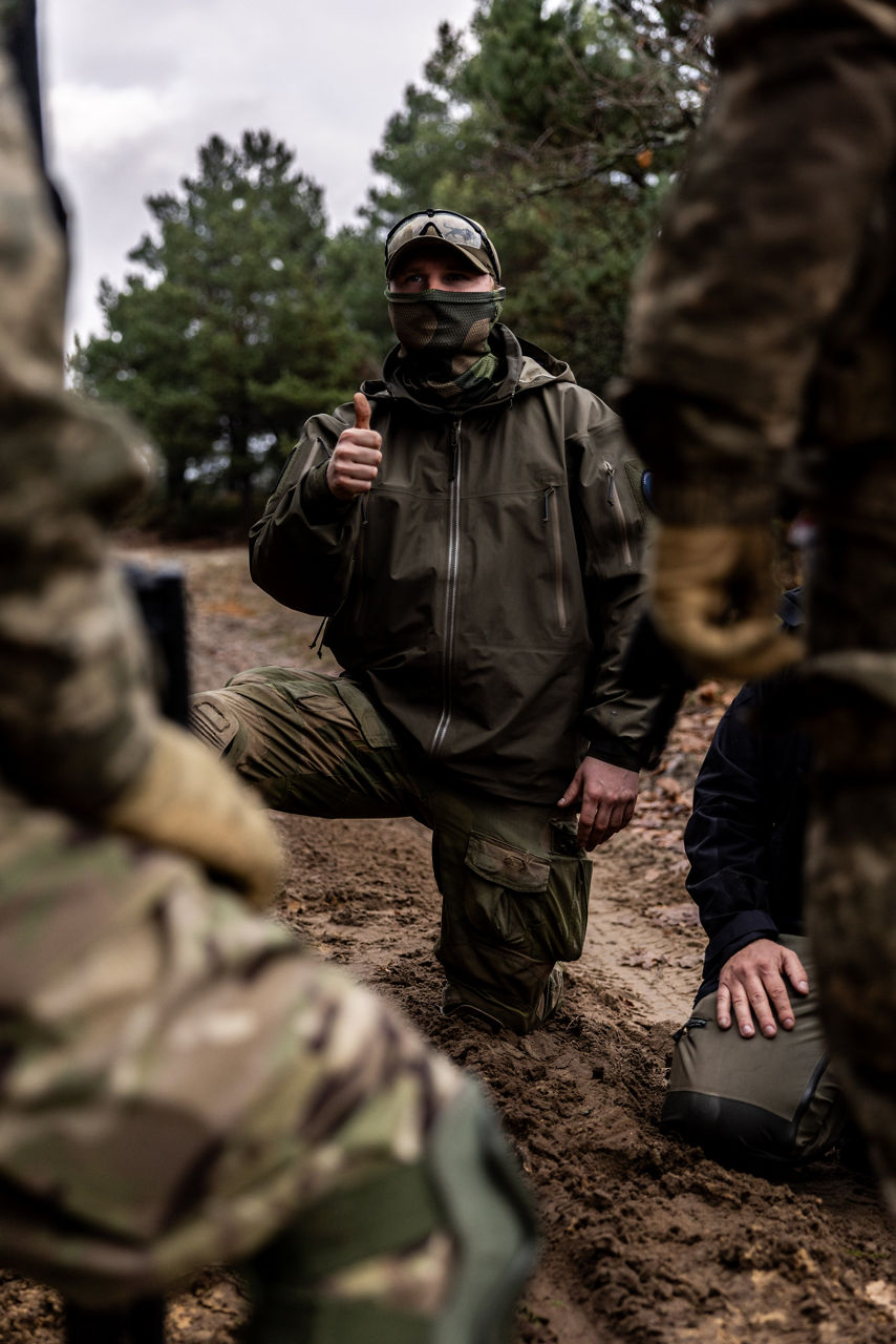 A Norwegian Army infantry trainer offers a thumbs-up to his Ukrainian Army students during a trench-clearing class held at Camp Jomsborg in Poland. 

Camp Jomsborg was set up earlier this year as part of Operation Legio, an effort to train, equip and fund Ukraine’s armed forces, and is supported by Denmark, Estonia, Finland, Latvia, Lithuania, Norway, Sweden and Poland. Norway leads Legio, and its trainers work side-by-side with counterparts from the Estonian Army to equip Ukraine’s soldiers with the skills they need to fight and prevail on the battlefield.