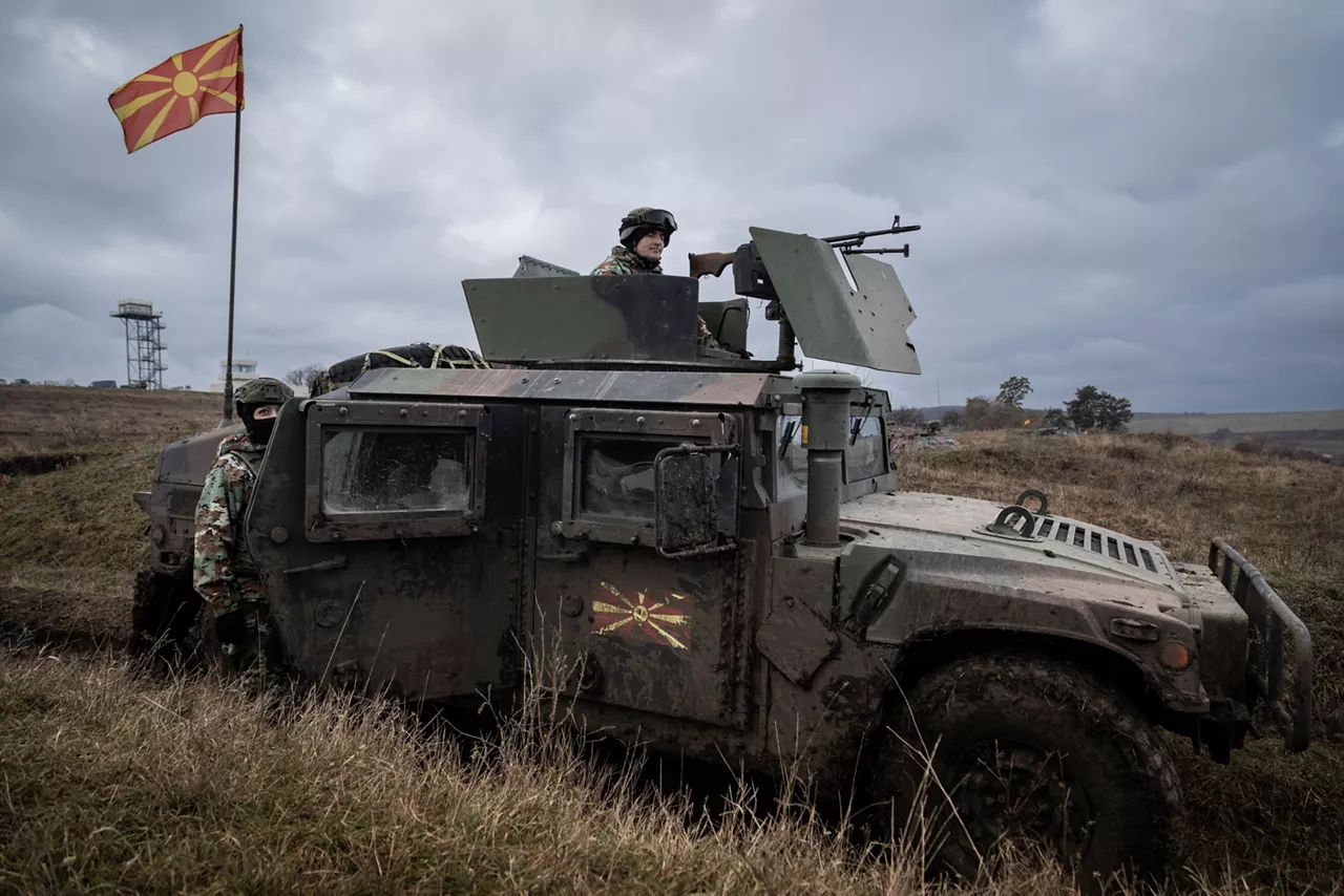 Soldiers from North Macedonia preparing to cross the training ground in their Humvee during Dacian Fall 25. 

NATO forces in Romania demonstrated their ability to expand from a multinational battlegroup to an armoured brigade, quickly absorbing thousands of French Army troops as part of exercise Dacian Fall 25. The drills included troops from Belgium, Bulgaria, France, Germany, Italy, Luxembourg, North Macedonia, Poland, Portugal, Romania, Spain and the United States. It ran from 20 October to 13 November 2025.