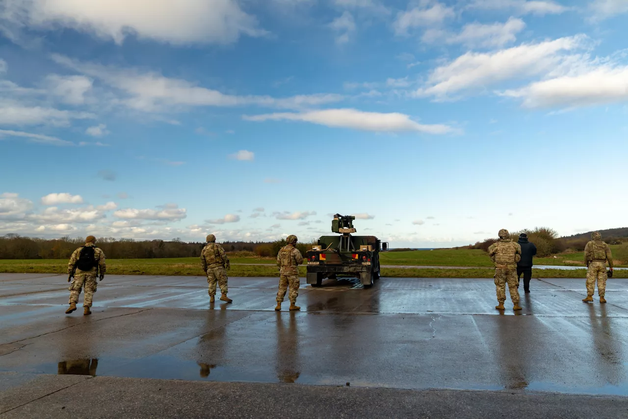 A US Army vehicle equipped with counter-drone technology engages in a counter-drone exercise.



NATO and its Allies are boosting our defence against the threat posed by drones with various initiatives. Part of these efforts is Project Flytrap 4.5, a US-led initiative designed to test and evaluate off-the-shelf, scalable, cutting-edge counter-drone technologies, for possible fast procurement and future integration into Allied air defence systems. These tested systems can help Allies to detect and destroy drones at a lower cost and higher efficiency.

