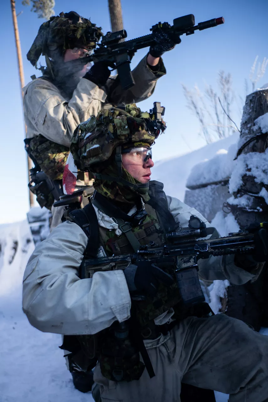 Estonian Army soldiers try to fend off advancing British Army troops during a simulated attack near Tapa, Estonia.



During exercise Winter Camp, NATO’s multinational battlegroup in Estonia braved bitterly cold temperatures as units trained together in demanding winter conditions. The unforgiving environment allowed Allied troops to refine their cold‑weather techniques and demonstrate their ability to defend their territory under any circumstances.