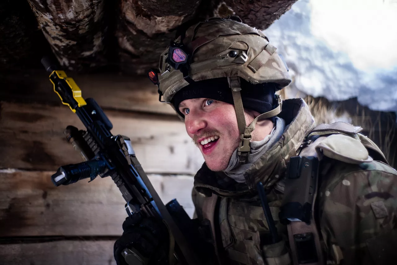A British Army soldier cracks a grin while advancing through a trench system near Tapa, Estonia.



During exercise Winter Camp, NATO’s multinational battlegroup in Estonia braved bitterly cold temperatures as units trained together in demanding winter conditions. The unforgiving environment allowed Allied troops to refine their cold‑weather techniques and demonstrate their ability to defend their territory under any circumstances.