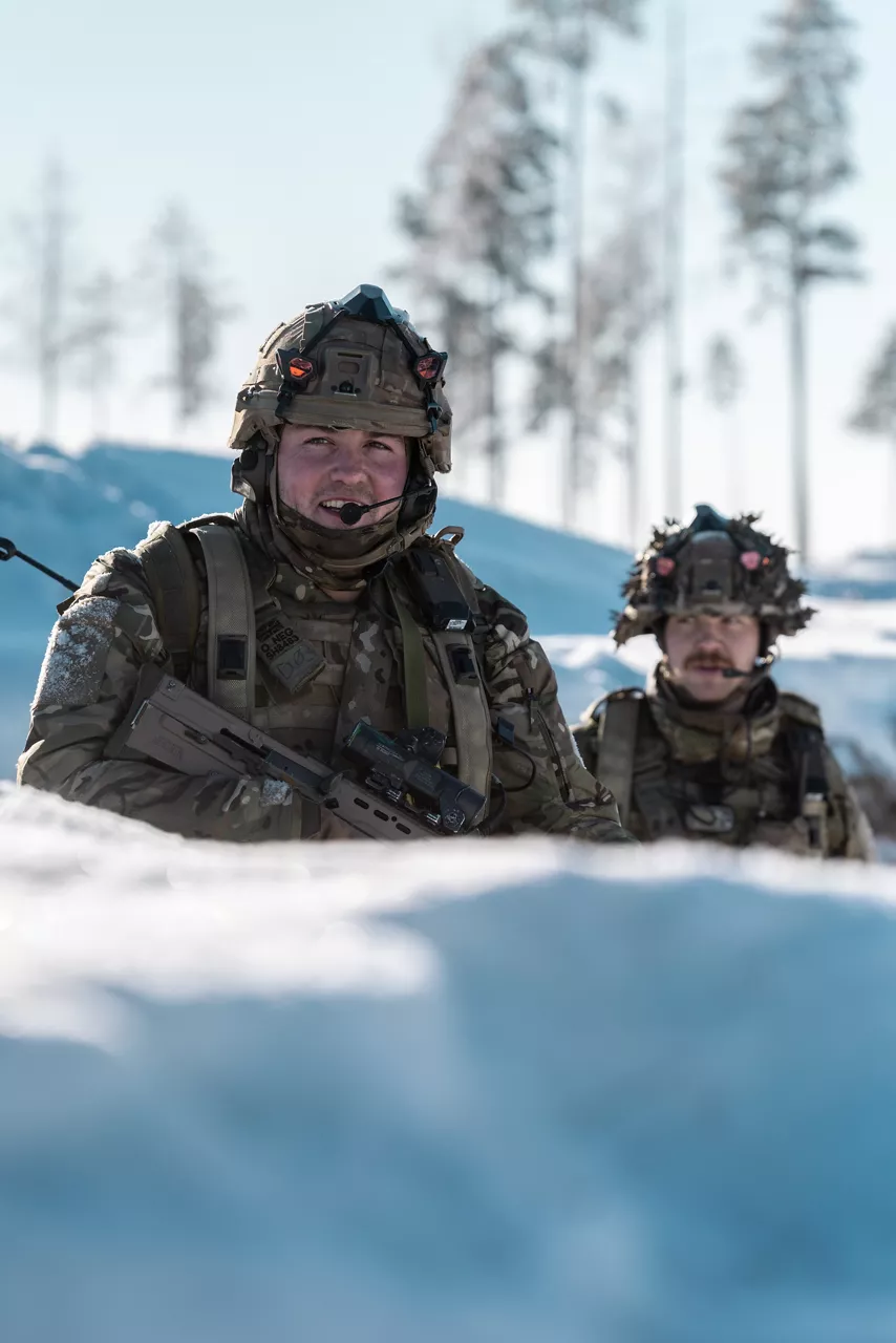 A British Army soldier watches his platoon advance through a trench system near Tapa, Estonia. 



During exercise Winter Camp, NATO’s multinational battlegroup in Estonia braved bitterly cold temperatures as units trained together in demanding winter conditions. The unforgiving environment allowed Allied troops to refine their cold‑weather techniques and demonstrate their ability to defend their territory under any circumstances.