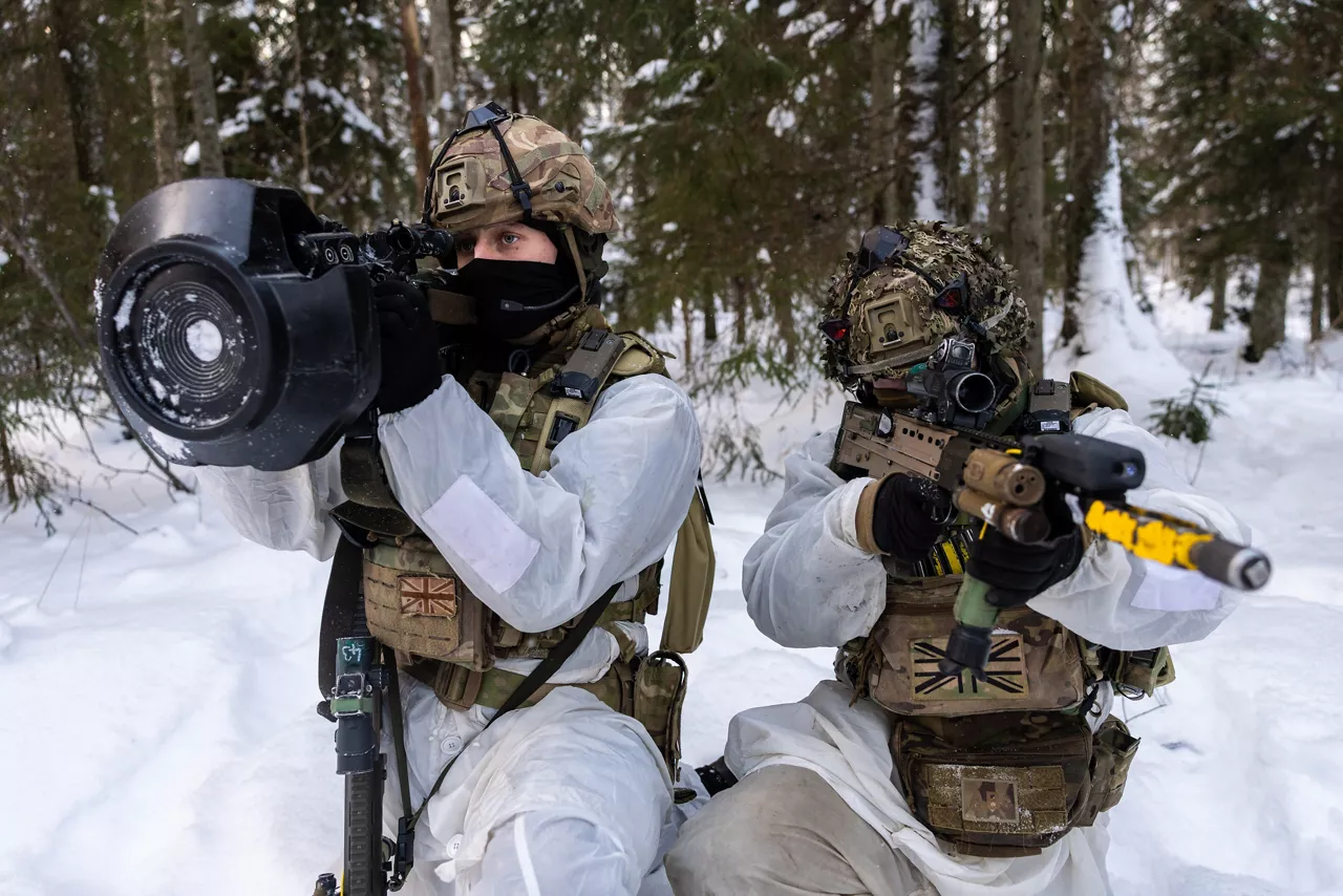 A British Army anti-armour team prepares an ambush near Tapa, Estonia.



During exercise Winter Camp, NATO’s multinational battlegroup in Estonia braved bitterly cold temperatures as units trained together in demanding winter conditions. The unforgiving environment allowed Allied troops to refine their cold‑weather techniques and demonstrate their ability to defend their territory under any circumstances.