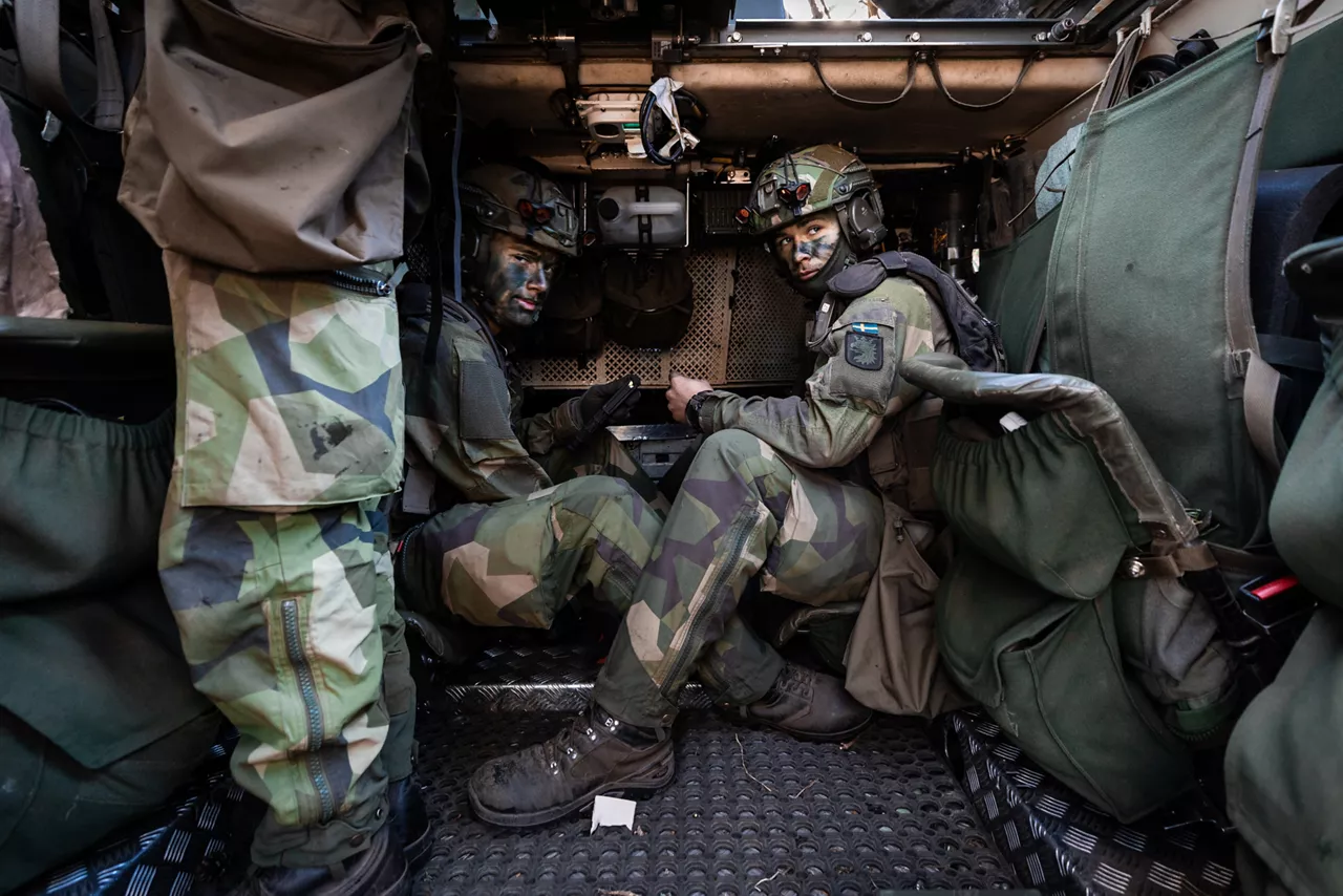 Soldiers with the Swedish Army’s South Skåne Regiment load blank ammunition into magazines during Exercise Aurora 26. Past iterations of Aurora, Sweden’s largest military exercise series, focused on mobilising the country’s armed forces for national defence. This year’s iteration also set out to test Sweden’s ability to incorporate Allied forces in those plans. More than 18,000 soldiers from 13 countries participated.
