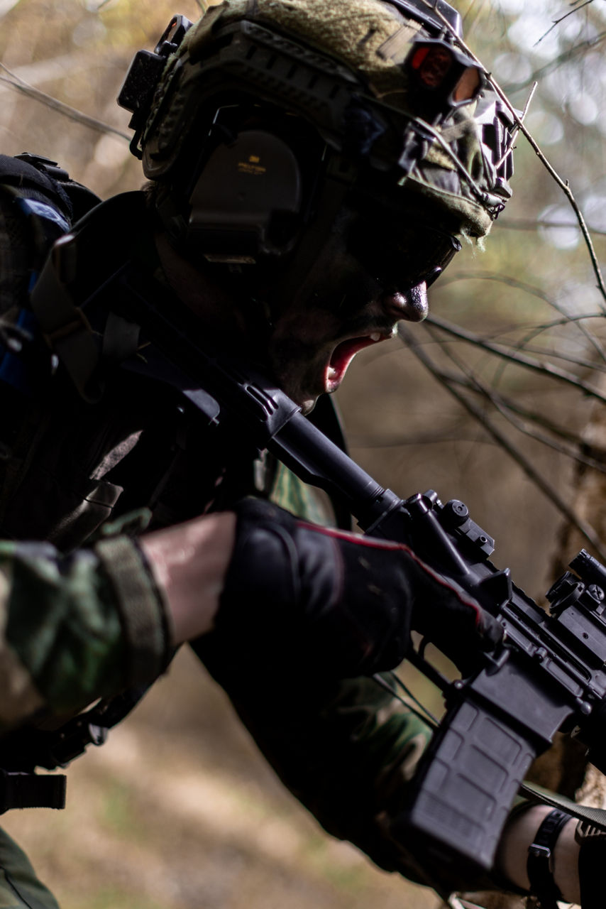 A soldier with the Swedish Army’s South Skåne Regiment shouts out orders as he charges forward near Rinkaby, Sweden during Exercise Aurora 26. Past iterations of Aurora, Sweden’s largest military exercise series, focused on mobilising the country’s armed forces for national defence. This year’s iteration also set out to test Sweden’s ability to incorporate Allied forces in those plans. More than 18,000 soldiers from 13 countries participated.