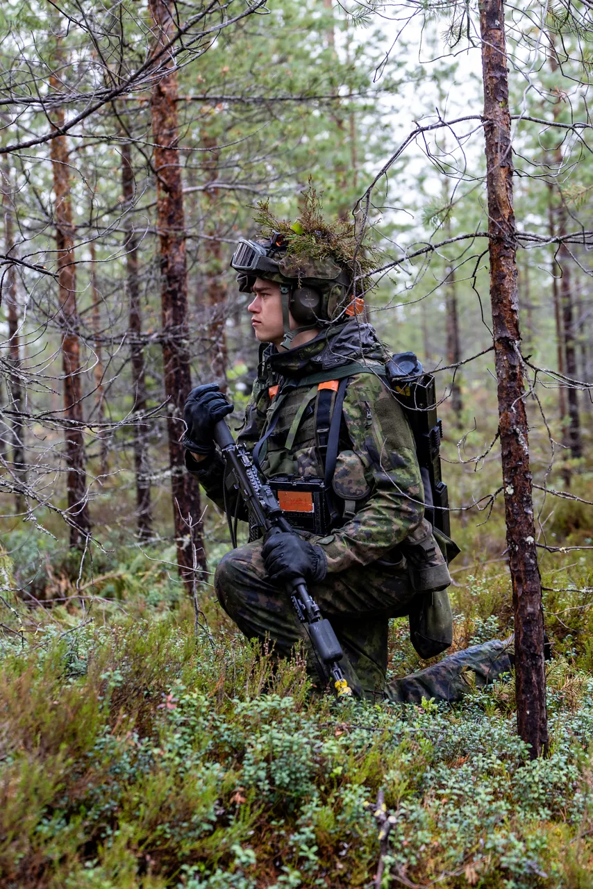 A Finnish conscript holds his position in the forest while observing his surroundings.

Exercise Northern Star 26 brings together more than 5,000 troops from seven NATO Allies – Finland, France, Hungary, Italy, Poland, the United Kingdom and the United States for joint training in the forests of Kainuu, Finland. Soldiers train side by side in dense terrain, combining air and ground operations as Chinook helicopters insert troops into landing zones, while armoured units manoeuvre and infantry advance through the forest to engage in simulated combat. For many Finnish conscripts, this marks the final and most demanding phase of their military service, testing skills developed throughout their training. Working together in these conditions helps Allied forces strengthen coordination and improve how they operate together in harsh terrain. The exercise runs from 18 to 30 May 2026.
