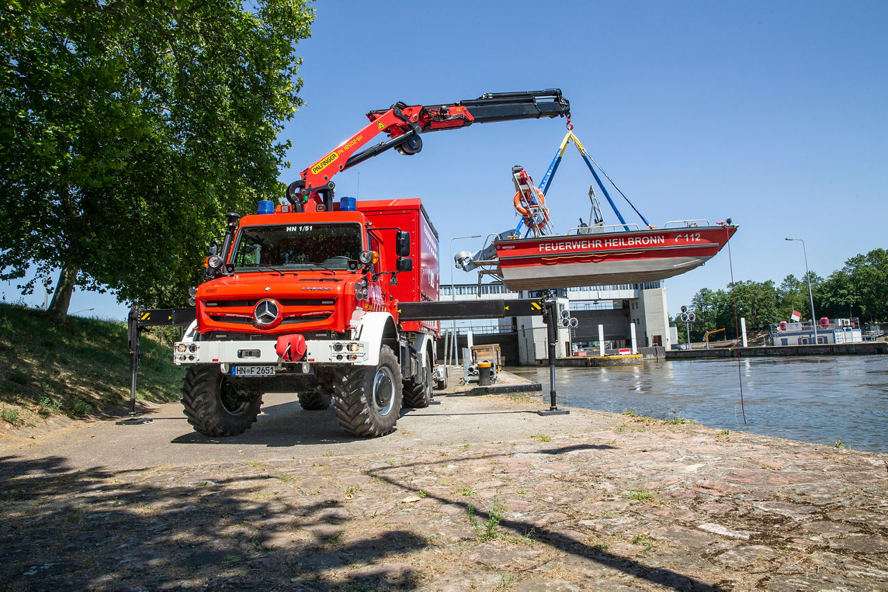 U5023, Feuerwehr Heilbronn, Reifendruckregelanlage, Bergefahrzeug, Funkfernbedieung, Ladekran, Rüstwagen, Seilwinde, Werkstattkoffer; Rettungsboot, U5023, Feuerwehr Heilbronn, Reifendruckregelanlage, Bergefahrzeug, Funkfernbedieung, Ladekran, Rüstwagen, Seilwinde, Werkstattkoffer; Rettungsboot