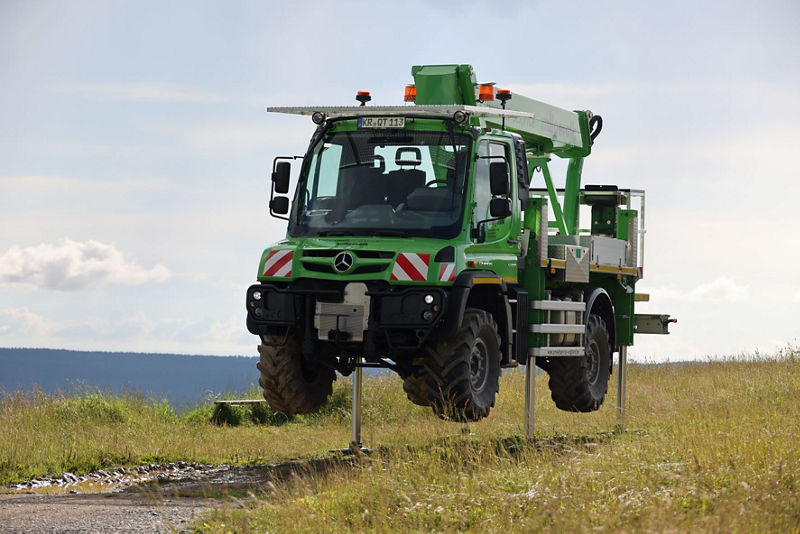 PALFINGER und Unimog: wendig, standsicher und reichweitenstark