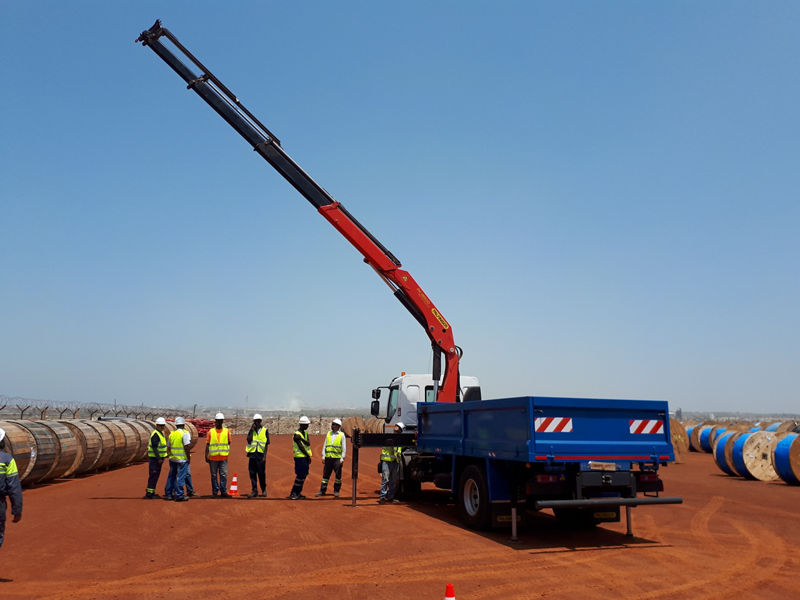 PALFINGER BÀN GIAO THIẾT BỊ CHO DỰ ÁN ĐIỆN TẠI SENEGAL