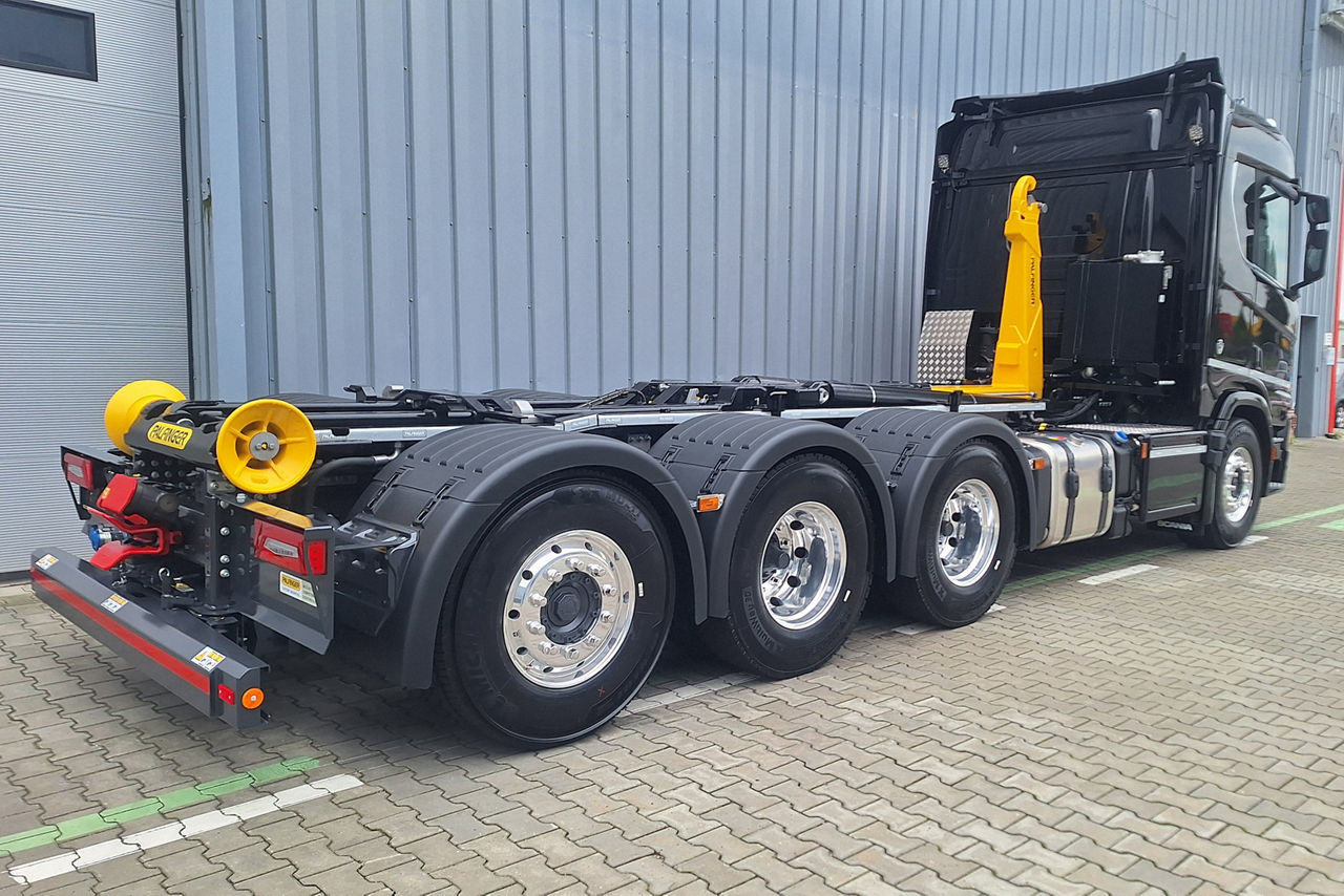 Werksmontage Abrollkipper