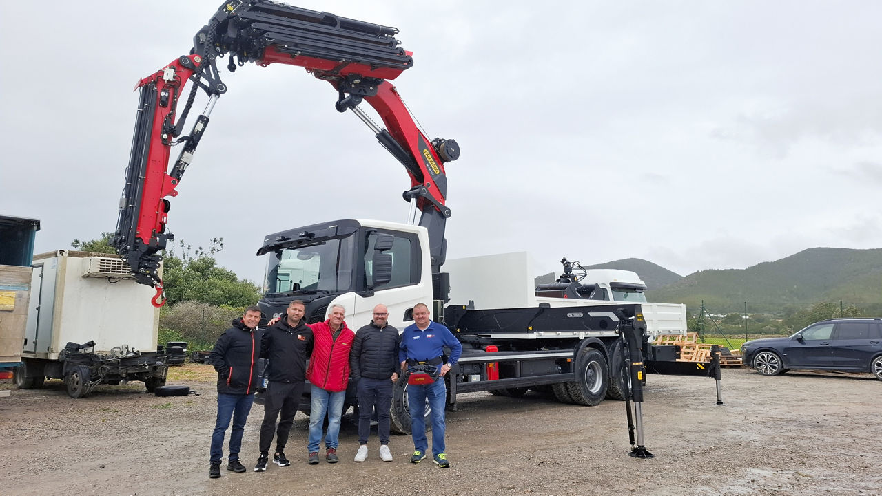 INSTALACIONES JULVI REFUERZA SU CAPACIDAD OPERATIVA CON LA NUEVA PALFINGER PK 480 TEC