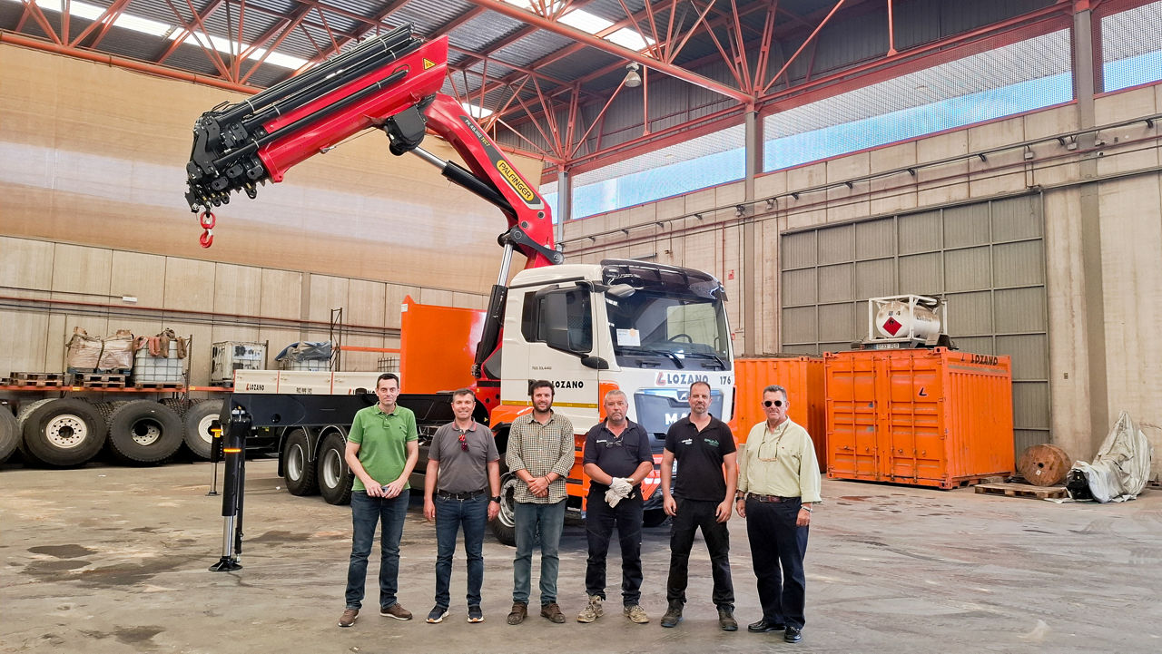 GRÚAS LOZANO S.A. INCORPORA UNA PALFINGER PK 48.002 TEC 7 PARA AMPLIAR SUS SOLUCIONES DE ELEVACIÓN