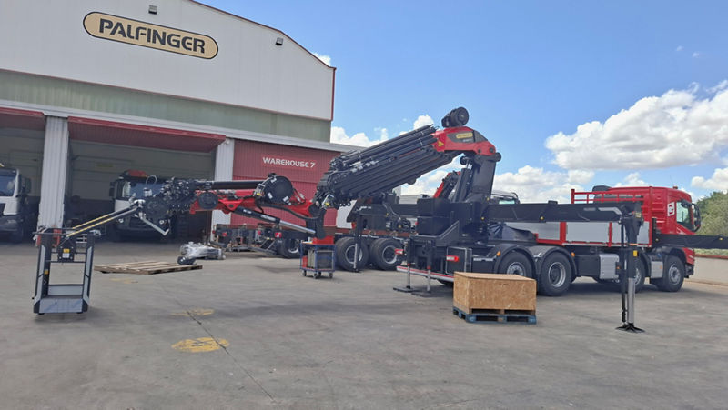 GRÚAS TOMÁS S.L. REFUERZA SU FLOTA CON LA INCORPORACIÓN DE UNA PALFINGER PK 1050 TEC