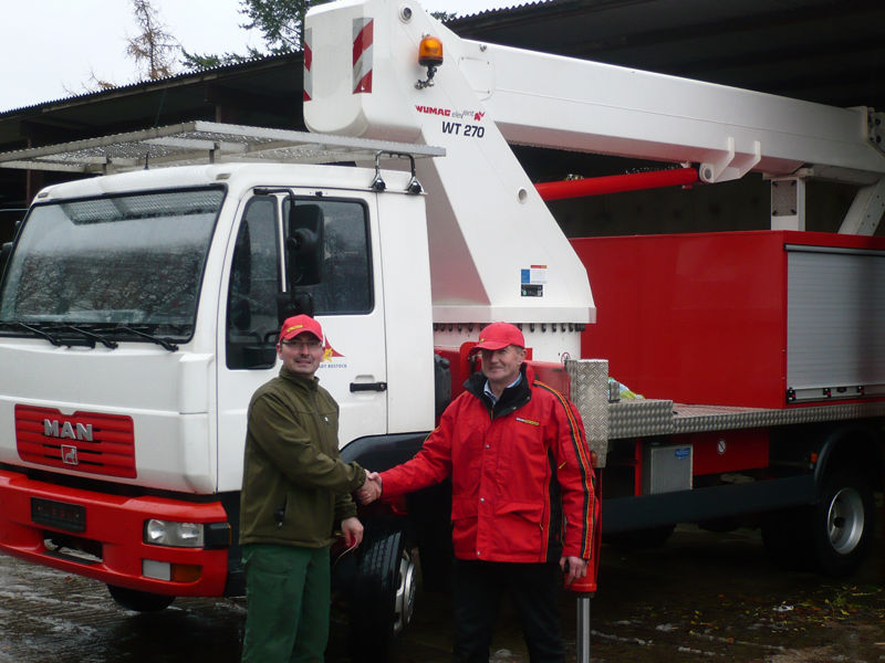 „Neue“ Gebraucht- Hubarbeitsbühne für Rostock