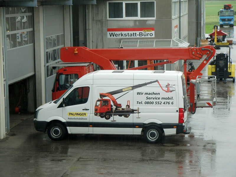 4 zusätzliche Fahrzeuge für mobilen Hubarbeitsbühnen Service